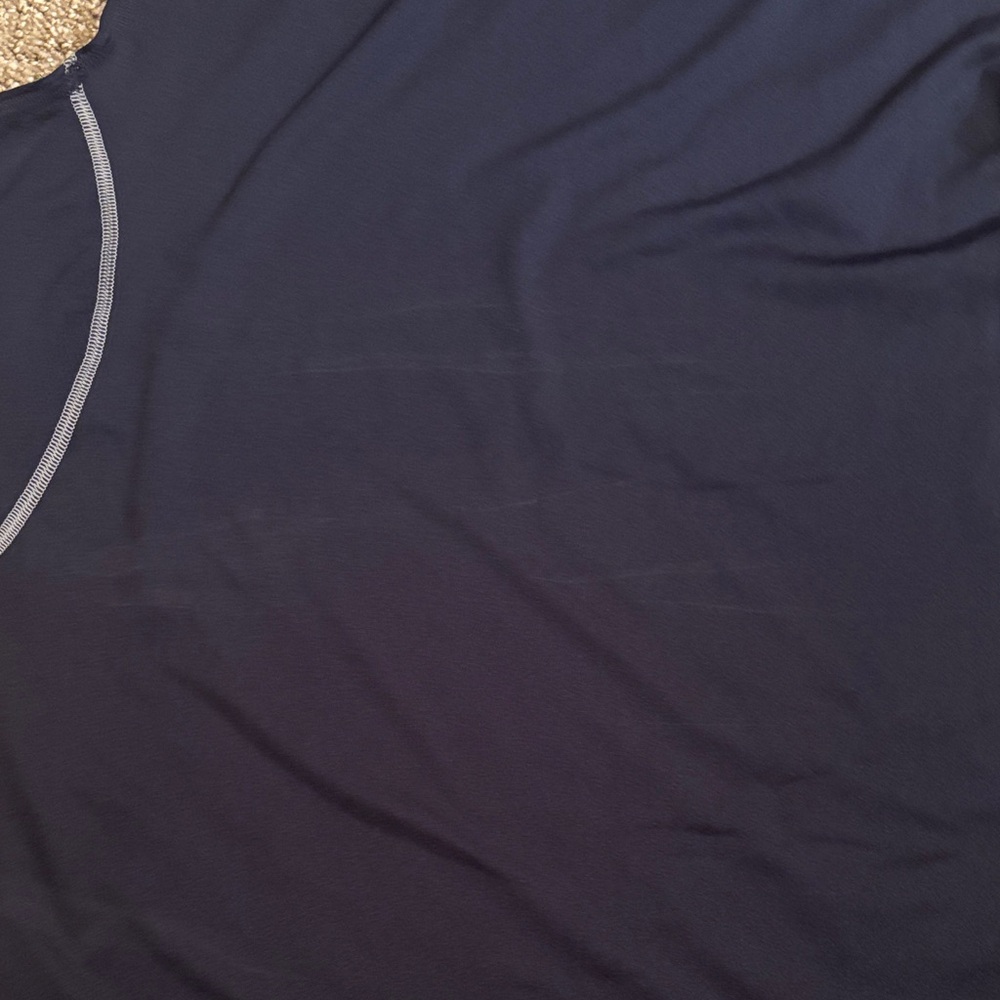 Under Armour Compression Shirt - Picture 4 of 4